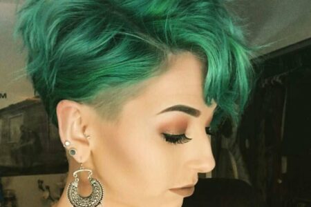 Короткая стрижка зеленые волосы